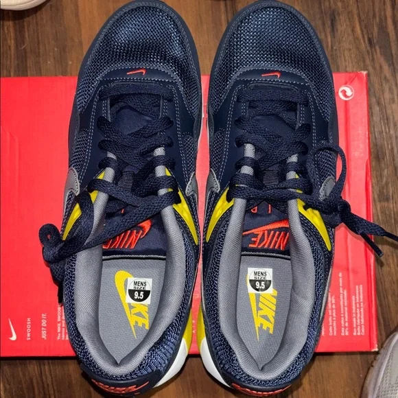 Nike Men's Dark Blue and Yellow Sneakers - Picture 4 of 6